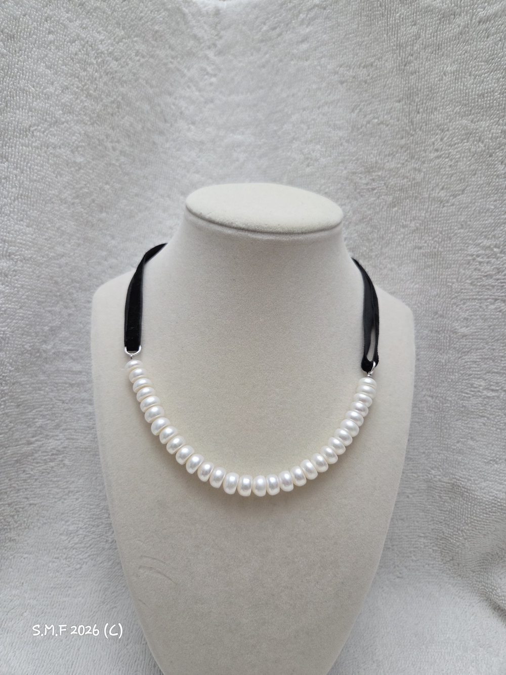 Vintage Freshwater White Button Pearl Necklace with Black Velvet Ribbon Necklace